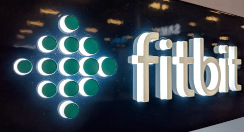 Fitbit Air Launch स्क्रीनलेस फिटनेस ट्रैकर Google