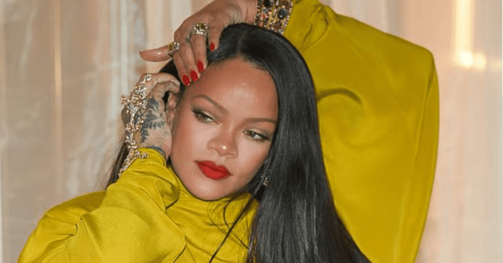 रिहाना का मुंबई लुक Manish Malhotra हाथफूल और Sabyasachi ज्वेलरी के साथ