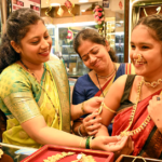 Gold Silver Price Today: MCX पर सोना और चांदी की कीमतों में गिरावट