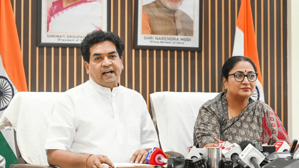 Kapil Mishra Warning