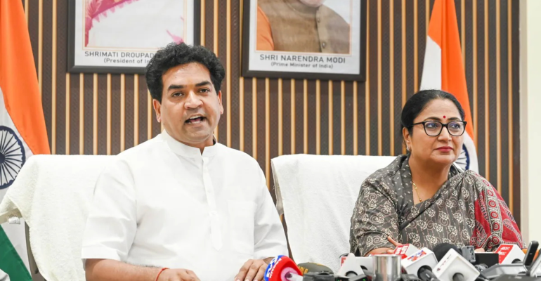 Kapil Mishra Warning
