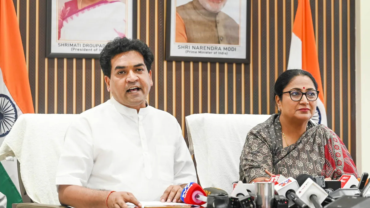 Kapil Mishra Warning