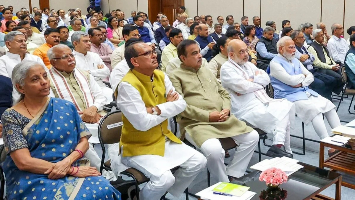 मंत्रालय रिपोर्ट कार्ड