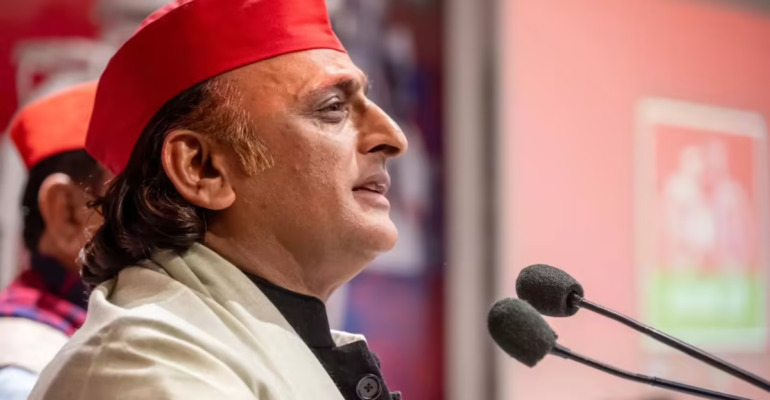 यूपी विधानसभा चुनाव 2027 से पहले समाजवादी पार्टी में इस्तीफों की चर्चा