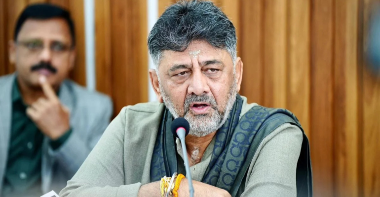 कर्नाटक में डीके शिवकुमार की ताजपोशी, जी परमेश्वर बनेंगे इकलौते डिप्टी सीएम