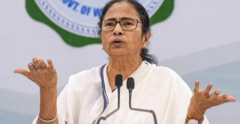 ममता बनर्जी TMC: 50 विधायकों के टूटने की अटकलों के बीच बड़ा राजनीतिक संकट