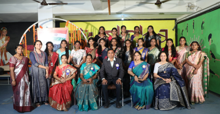 Teachers Day 2026 | शिक्षक दिवस पर शिक्षक और विद्यार्थी